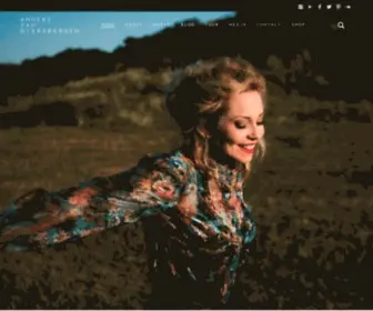 Annekevangiersbergen.com('The Darkest Skies Are The Brightest‘) Screenshot