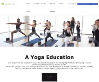 Pranapoweryoga.com(Prana Power Yoga) Screenshot