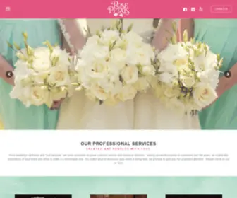 Weddingsintahoe.com(Rose Petals) Screenshot